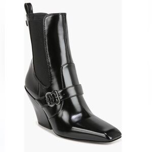 Sam Edelman
Suzette Chelsea Boot